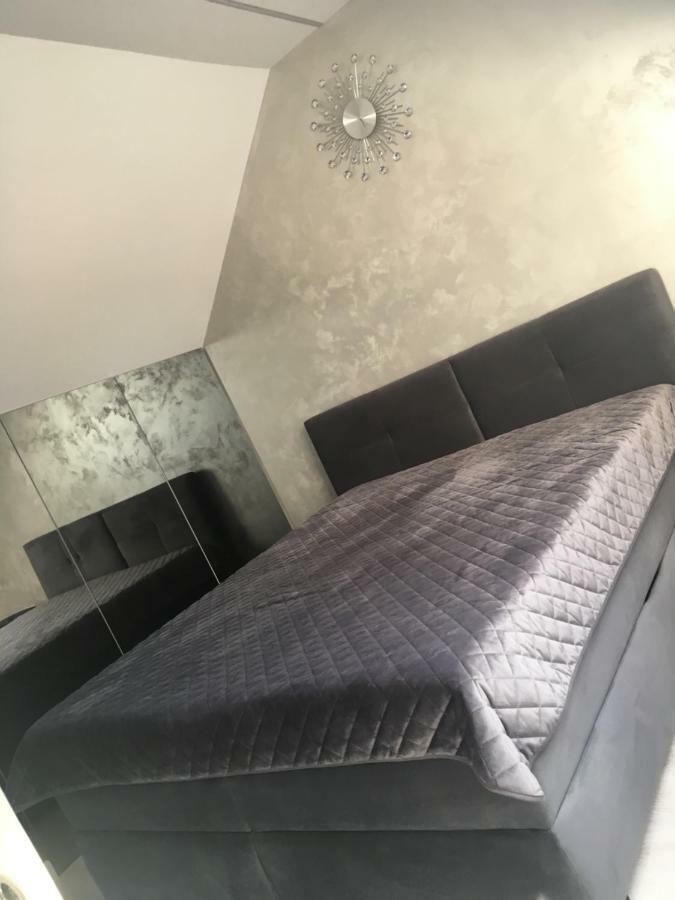 Apartament Mnw Warszawa Exteriör bild